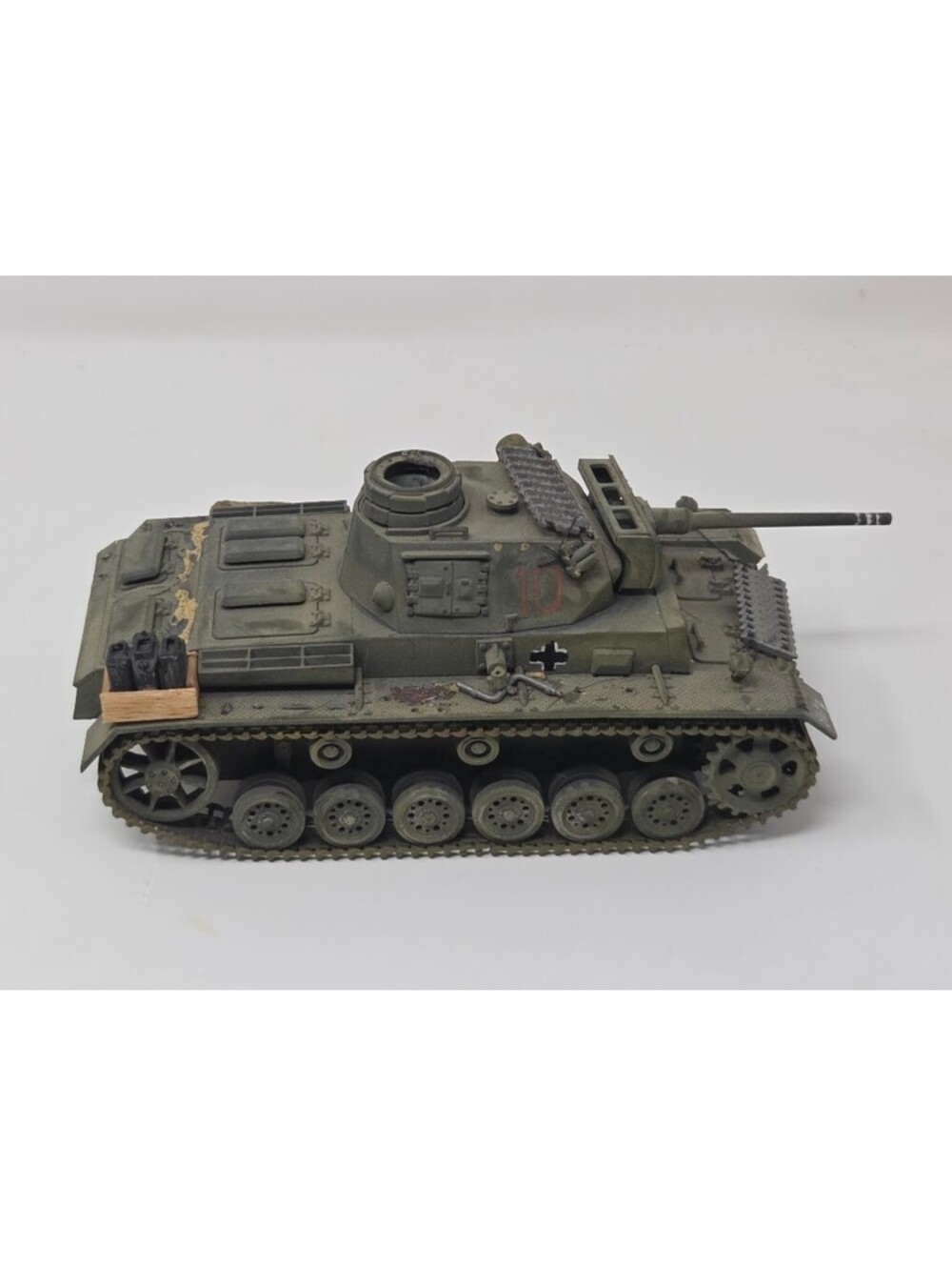 Tamiya German Panzer IV Tank Model Olive Camouflage Display Number 10